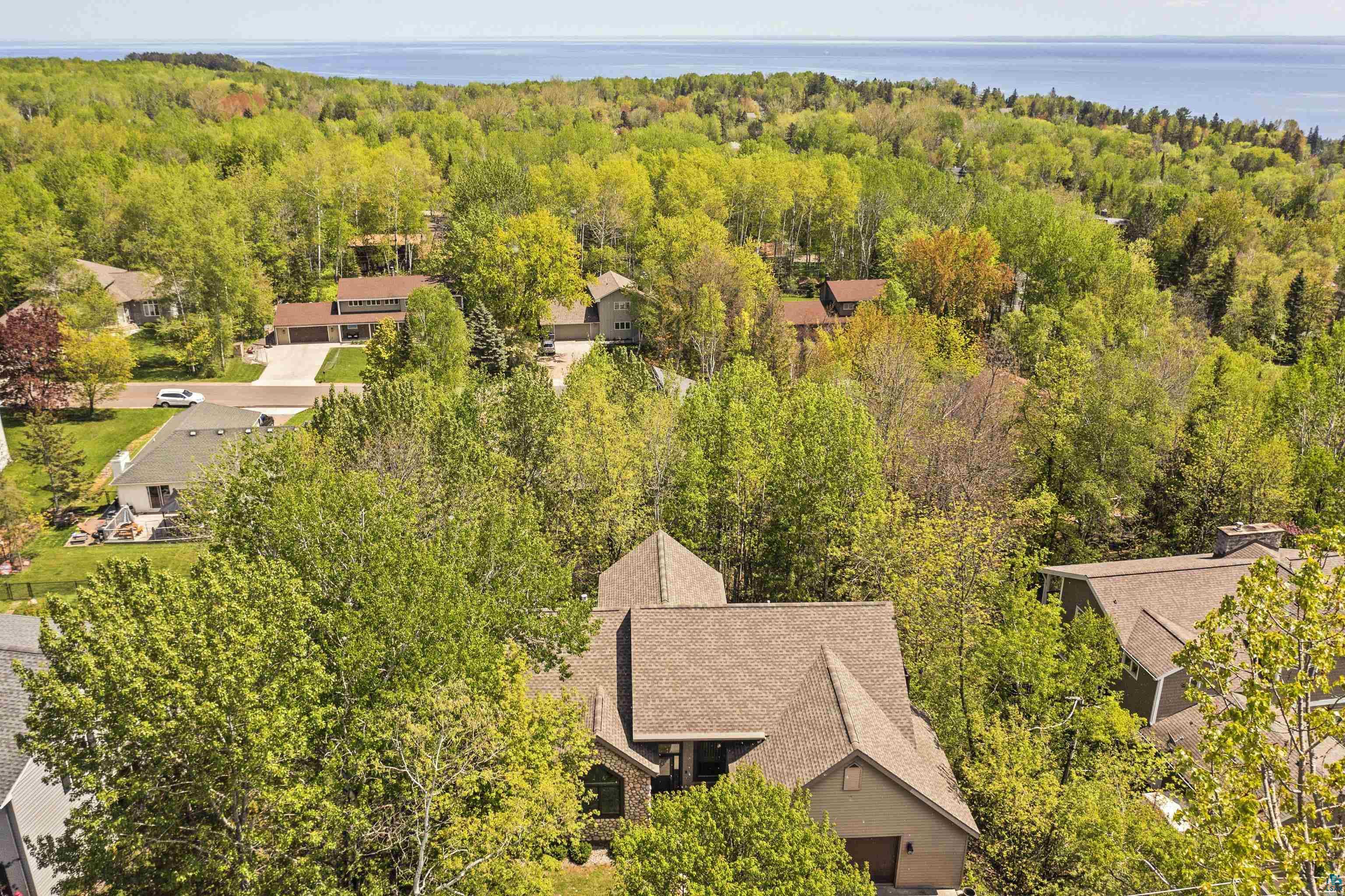 808 Ridgewood Road Duluth, MN 55804 - Photo 49 of 50 Gallery Image 49