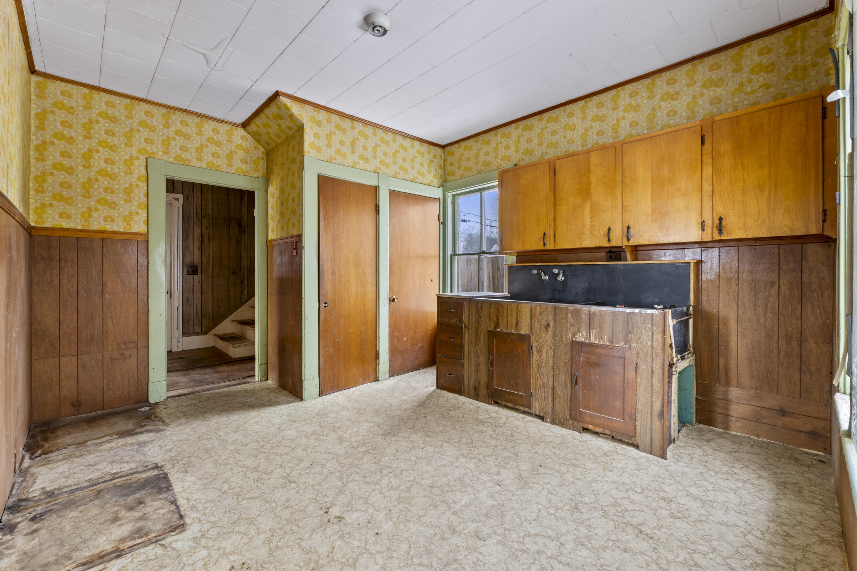 44 Rogers Road Kittery, ME 03904 - Photo 4 of 65 44 Rogers Rd_116