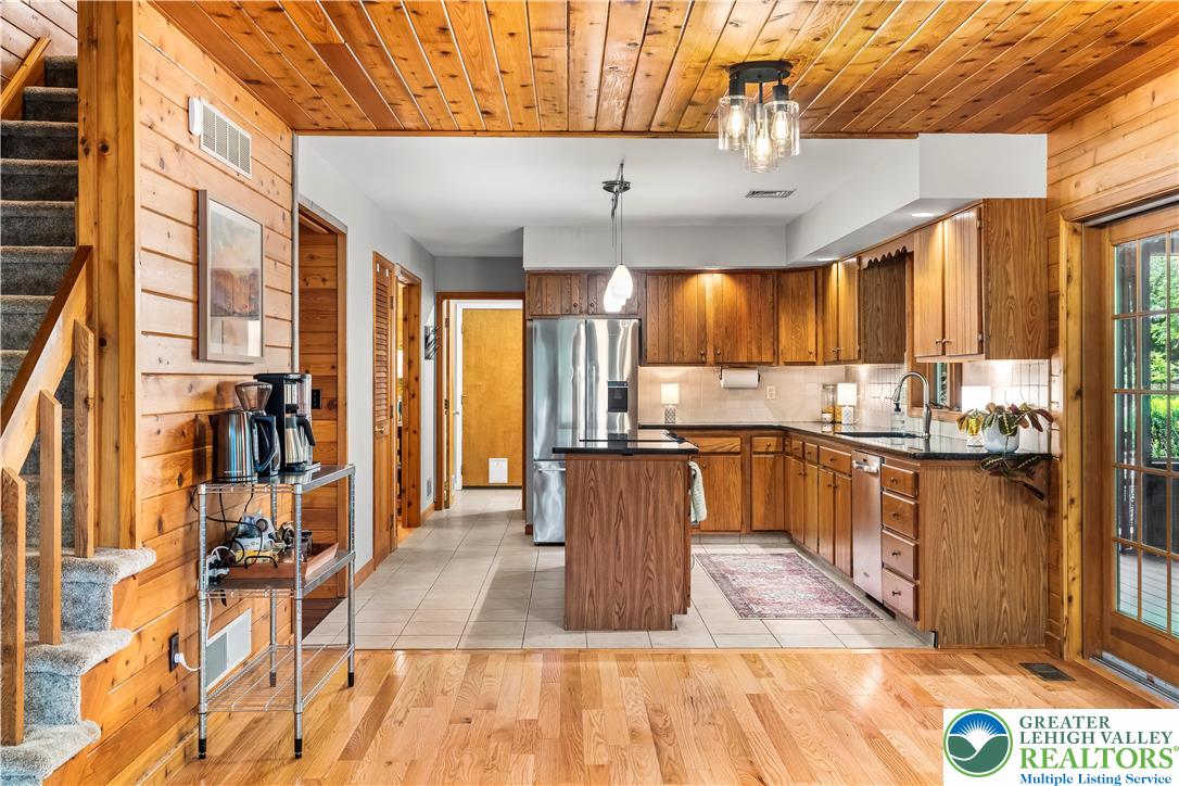 3416 Oak Hill Road Emmaus, PA 18049 - Photo 21 of 63 Kitchen