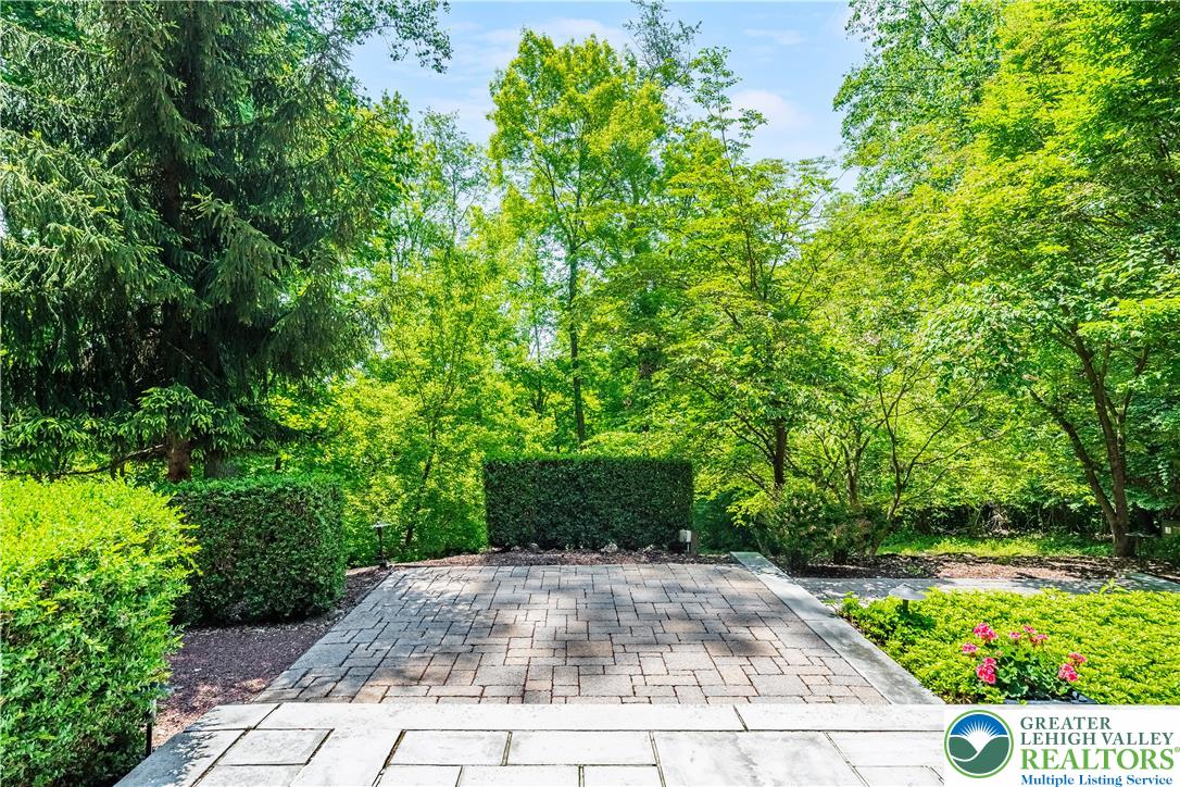 3416 Oak Hill Road Emmaus, PA 18049 - Photo 8 of 63 Gallery Image 8