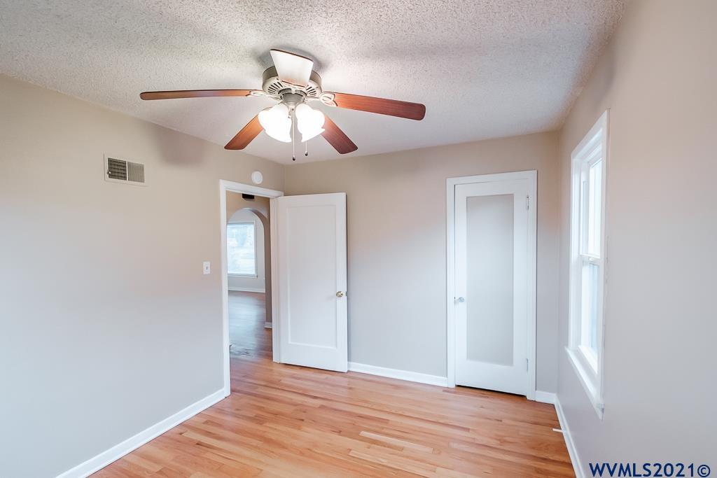 1094 Southwest 14th Avenue Albany, OR 97321 - Photo 23 of 32