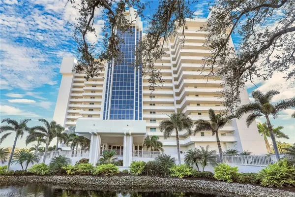 $1,495,000 | 6361 Pelican Bay Boulevard, Unit 601, Naples, FL 34108