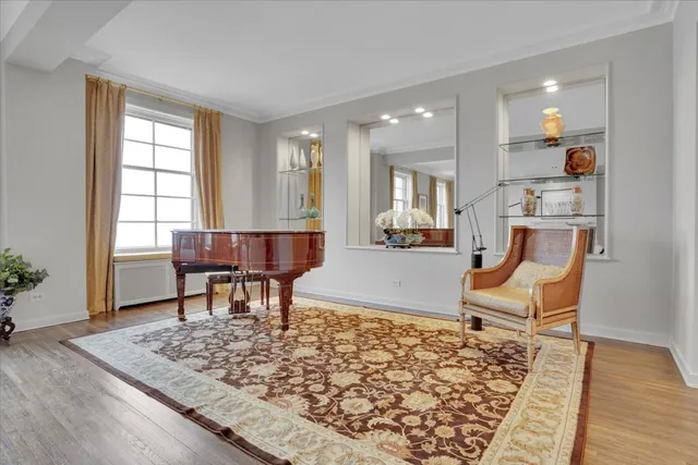 $1,875,000 | 229 East Lake Shore Drive, Unit 10E, Chicago, IL 60611