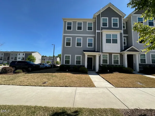 $1,995 | 2521 Laurel Valley Way, Raleigh, NC 27604