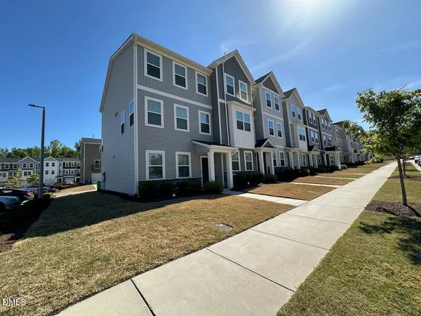 $1,995 | 2521 Laurel Valley Way, Raleigh, NC 27604