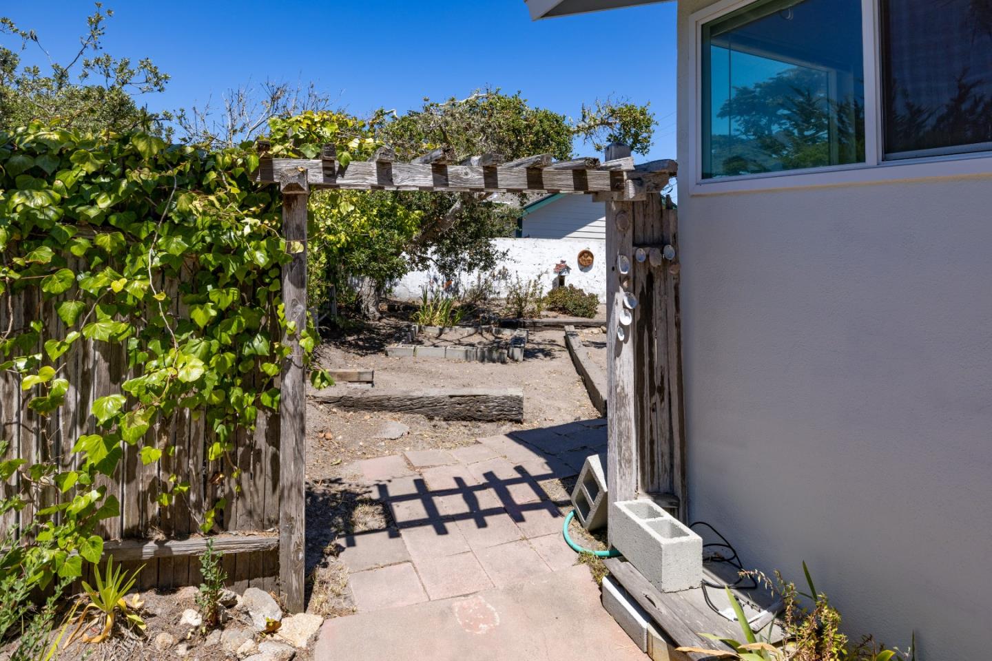 30 Acropolis Street Pacific Grove, CA 93950 - Photo 29 of 36 a view of balcony with wooden floor