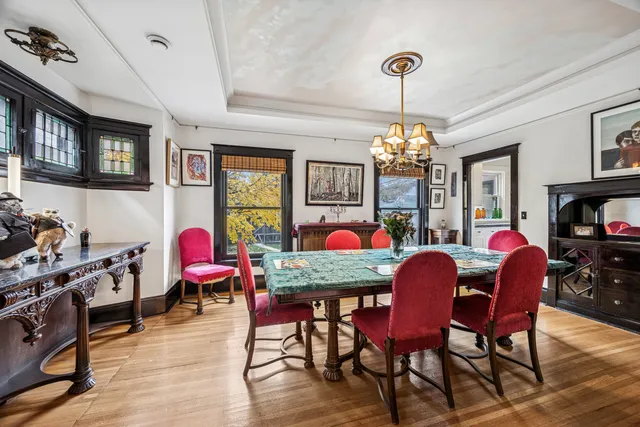 $1,090,000 | 163 North Cuyler Avenue, Oak Park, IL 60302