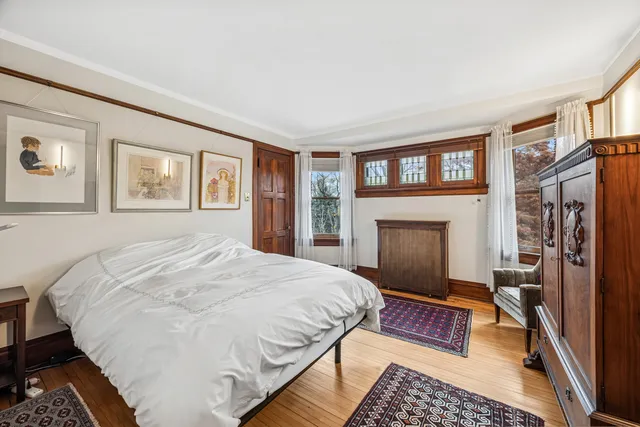 $1,090,000 | 163 North Cuyler Avenue, Oak Park, IL 60302