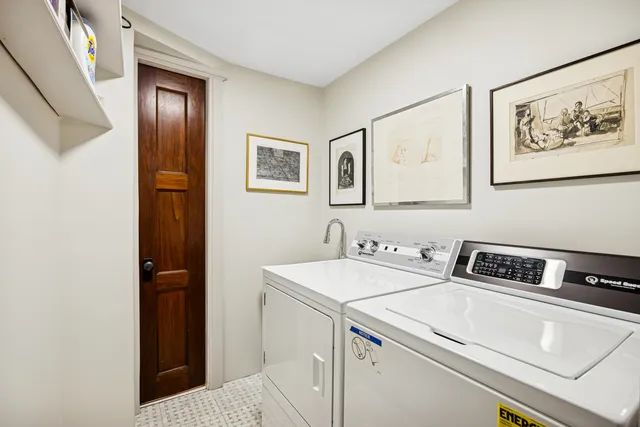 $1,090,000 | 163 North Cuyler Avenue, Oak Park, IL 60302