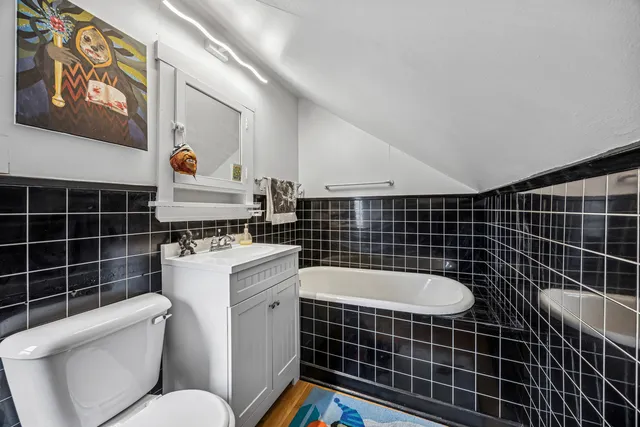 $1,090,000 | 163 North Cuyler Avenue, Oak Park, IL 60302