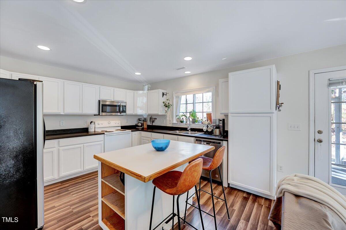 197 Depot Ridge Road Garner, NC 27529 - Photo 11 of 28 Kitchen