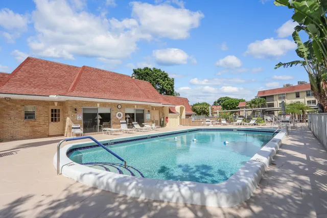 $2,950 | 5540 Tamberlane Circle, Unit 118, Palm Beach Gardens, FL 33418