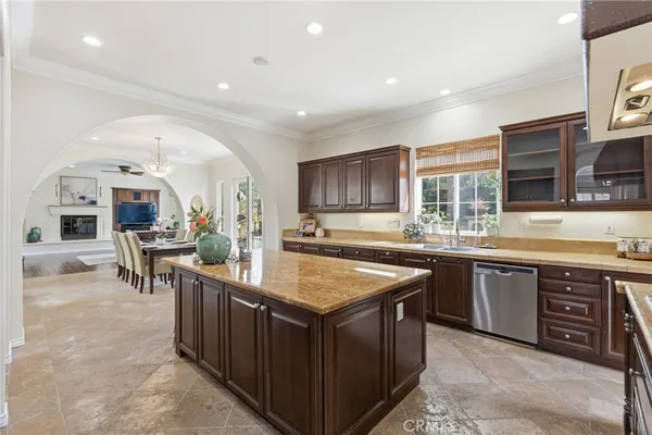 $3,549,000 | 6 Los Olives, Irvine, CA 92602