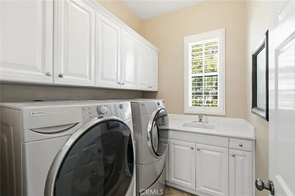 $3,549,000 | 6 Los Olives, Irvine, CA 92602