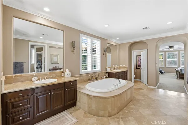 $3,549,000 | 6 Los Olives, Irvine, CA 92602