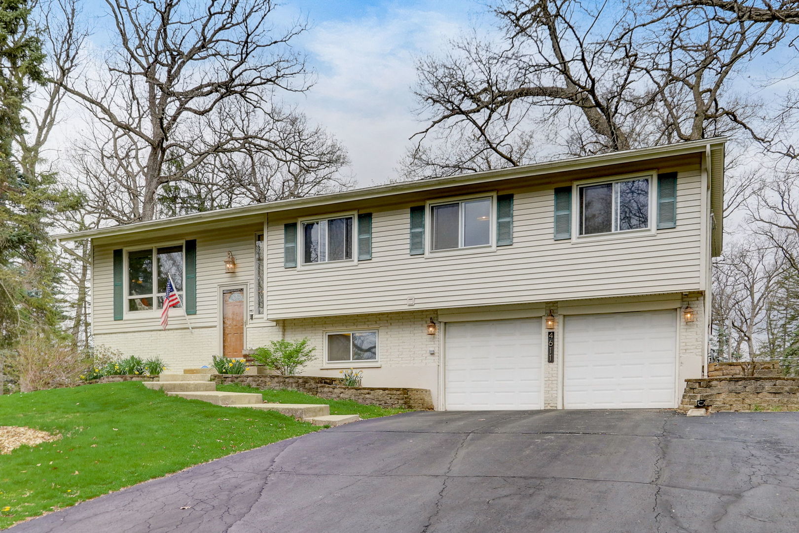4611 Tile Line Road Crystal Lake, IL 60012 - Photo 1 of 55 Gallery Image 1