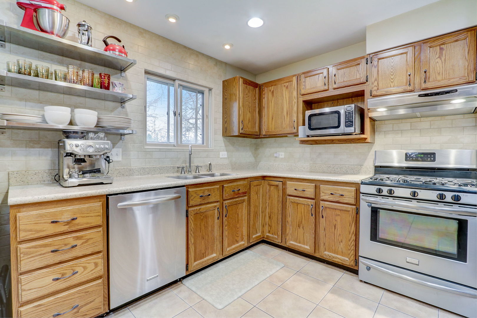 4611 Tile Line Road Crystal Lake, IL 60012 - Photo 13 of 55 Gallery Image 13