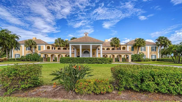 $900,000 | 21 Bayhead Lane, Osprey, FL 34229