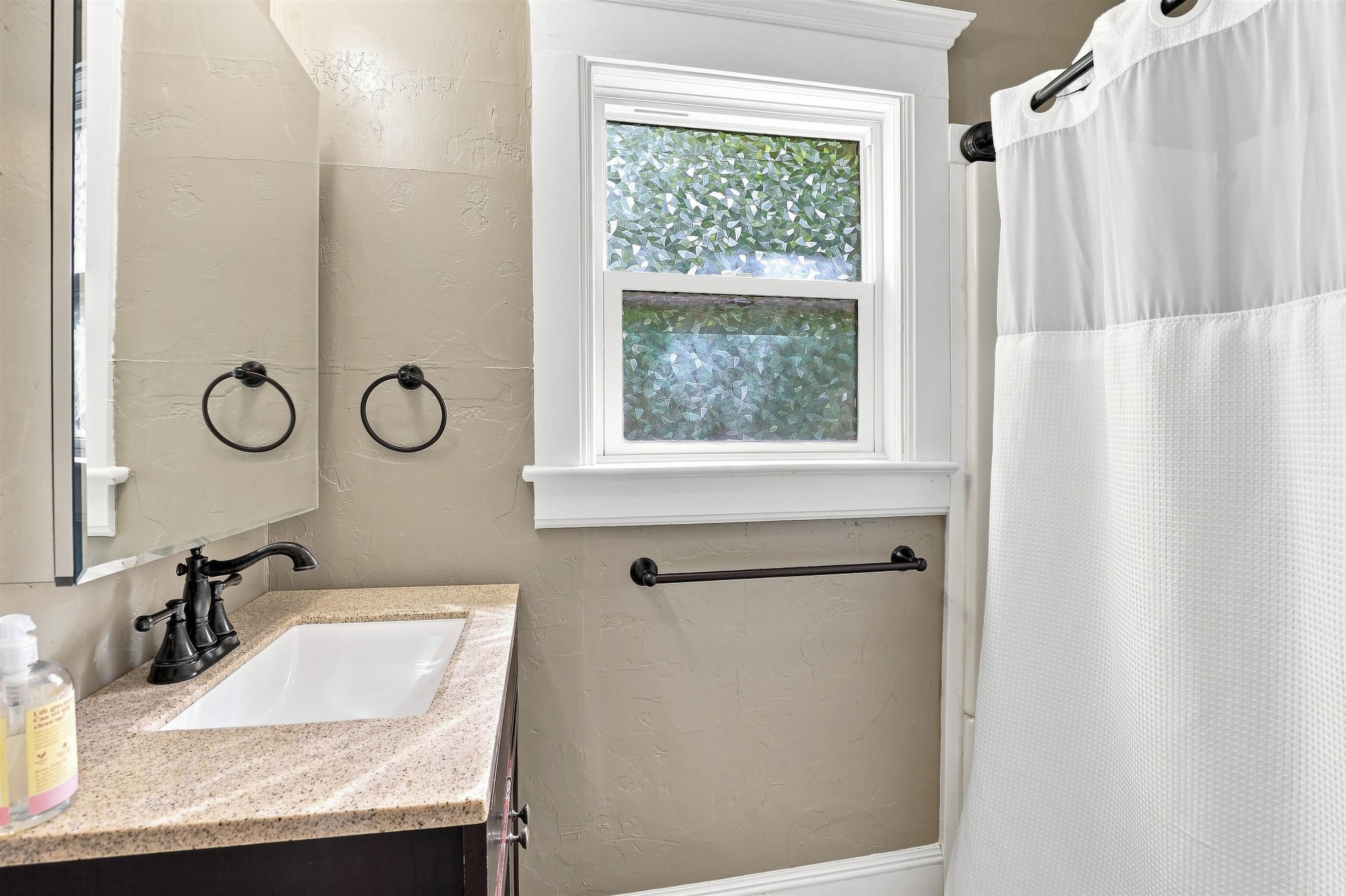 1217 North State Street Appleton, WI 54911 - Photo 11 of 26 Gallery Image 11