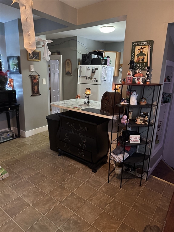 89 Mammoth Road Lowell, MA 01854 - Photo 24 of 38