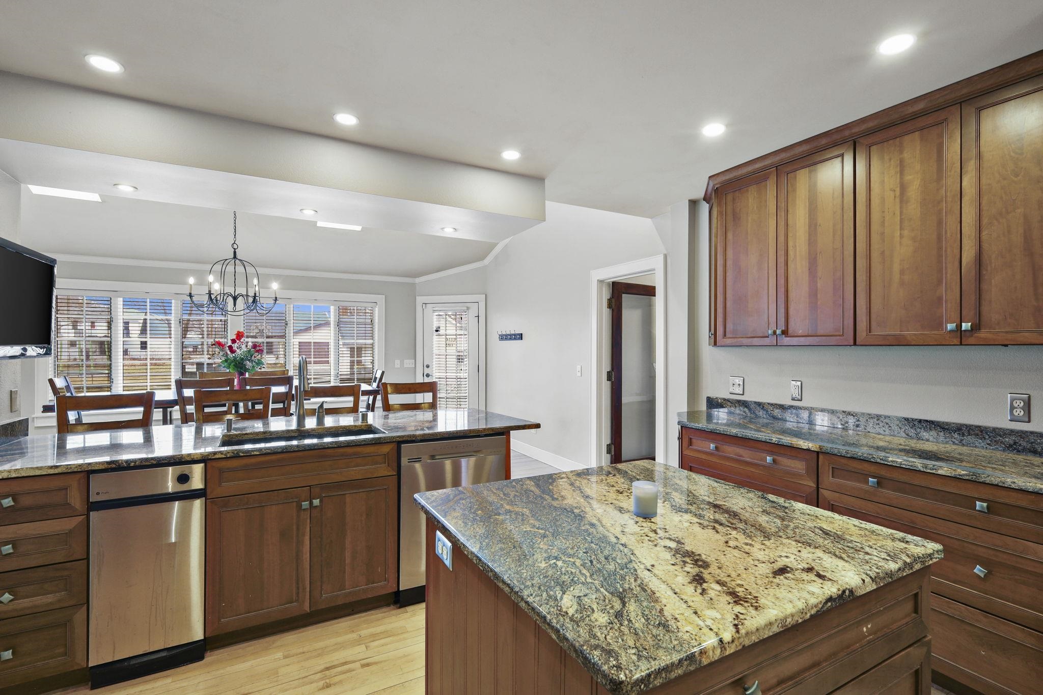 155 Prairie Avenue Prairie du Sac, WI 53578 - Photo 11 of 59