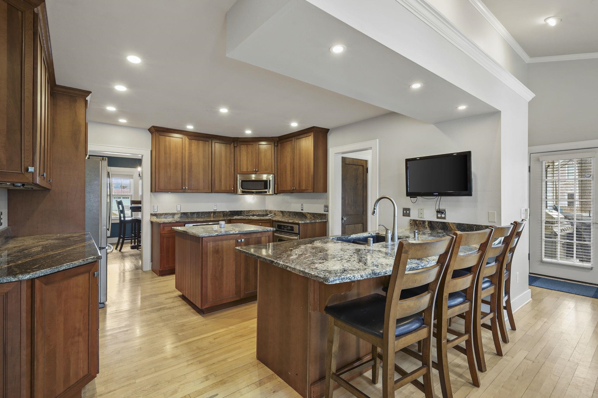 155 Prairie Avenue Prairie du Sac, WI 53578 - Photo 12 of 59