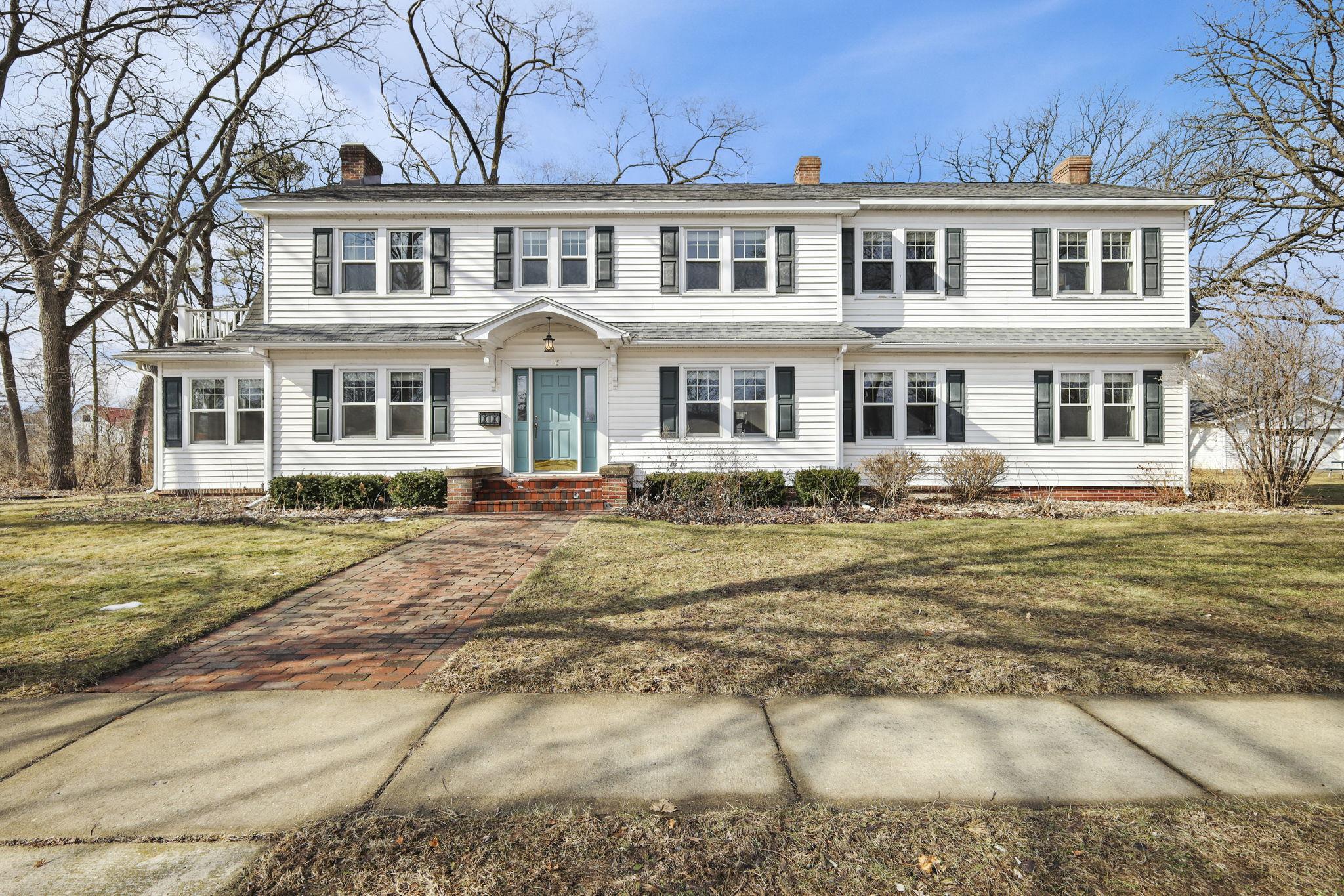 155 Prairie Avenue Prairie du Sac, WI 53578 - Photo 2 of 59