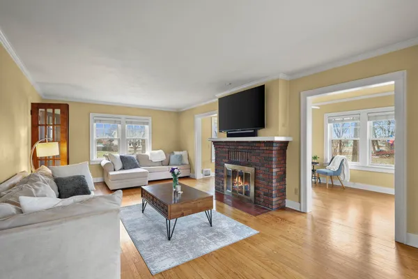 $705,000 | 155 Prairie Avenue, Prairie du Sac, WI 53578