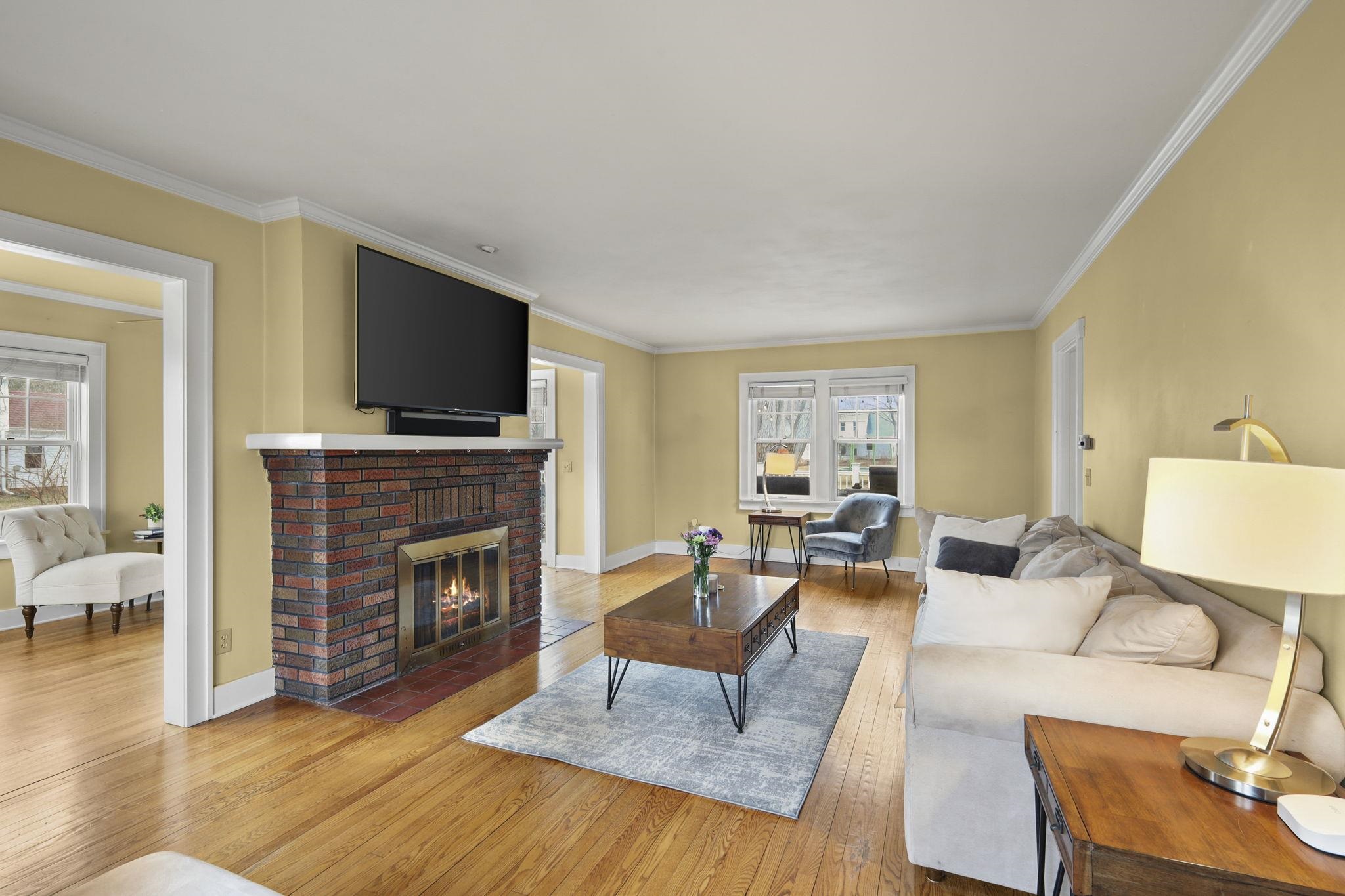 155 Prairie Avenue Prairie du Sac, WI 53578 - Photo 7 of 59