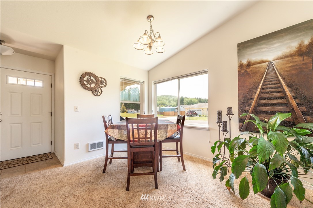 612 Woodside Road Cosmopolis, WA 98537 - Photo 6 of 22 Gallery Image 6