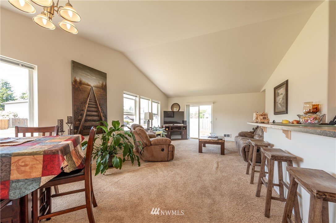 612 Woodside Road Cosmopolis, WA 98537 - Photo 7 of 22 Gallery Image 7