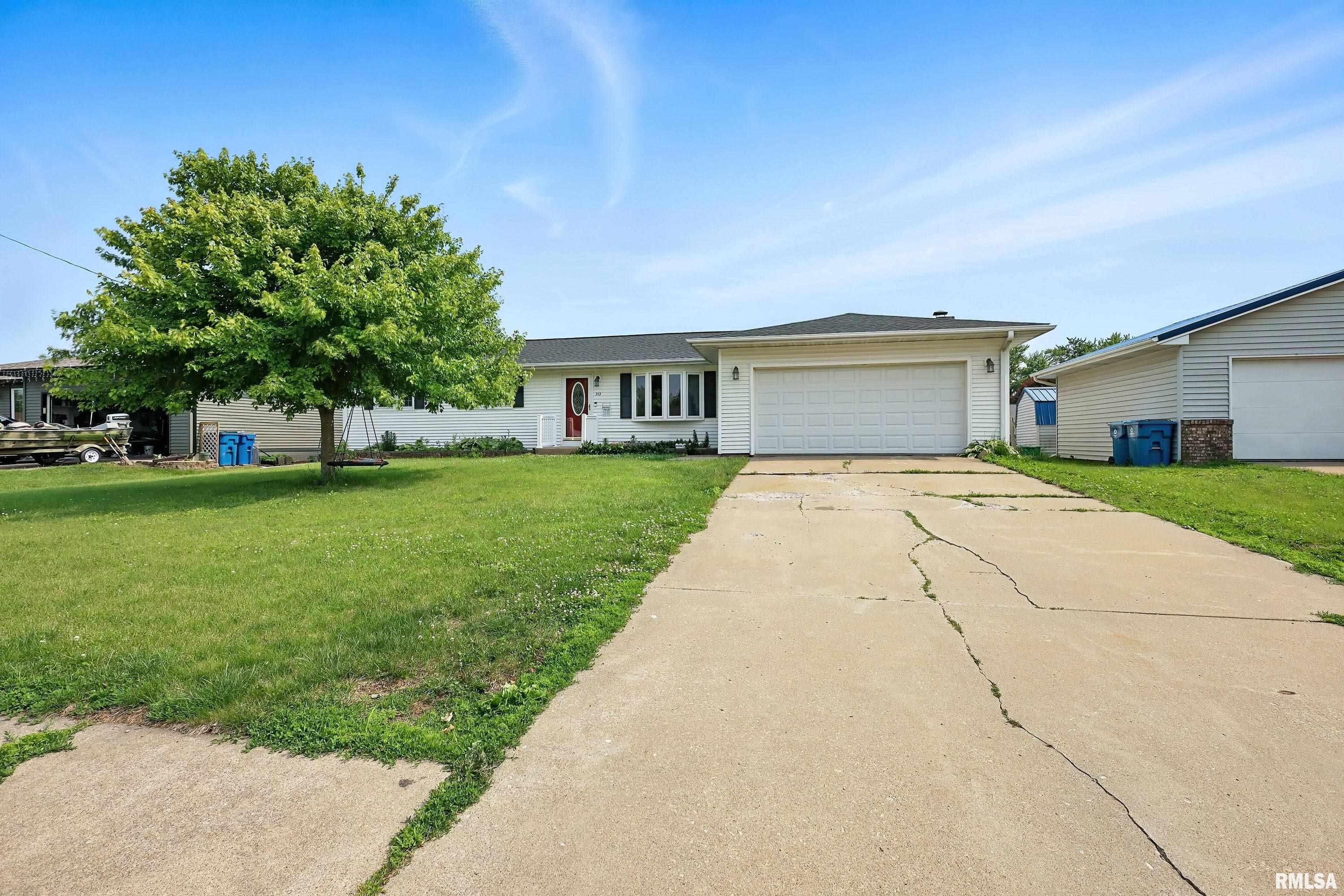 343 West Meadow Lane Walcott, IA 52773 - Photo 3 of 30 Gallery Image 3