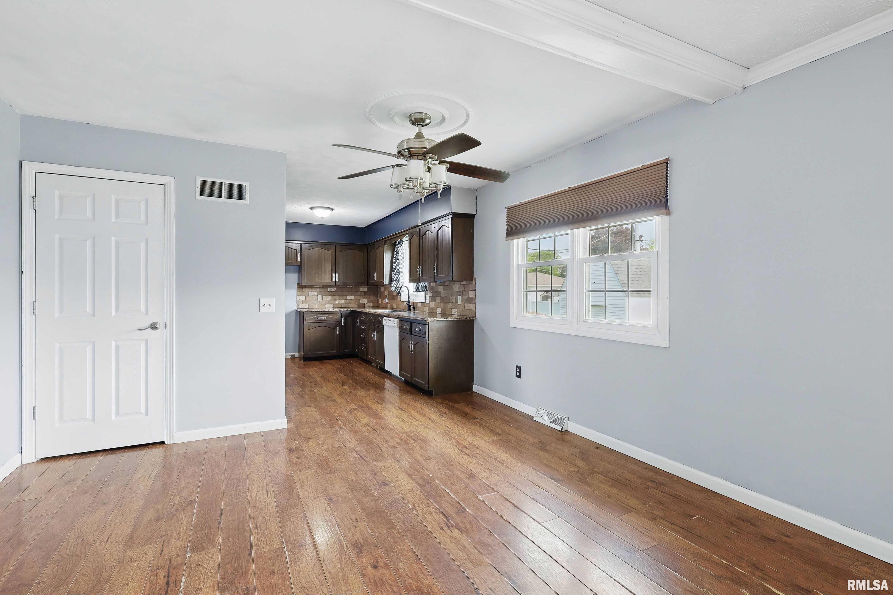 343 West Meadow Lane Walcott, IA 52773 - Photo 10 of 30 Gallery Image 10