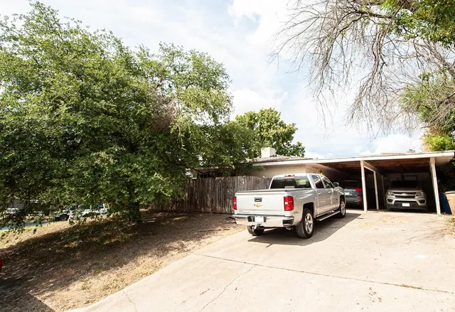 $1,500 | 7303 Grand Canyon Drive, Unit C, Austin, TX 78752