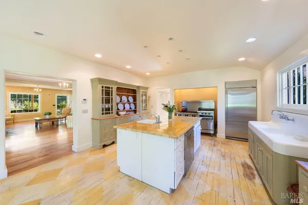 $5,500,000 | 20205 Tumbling McD Road, Philo, CA 95466