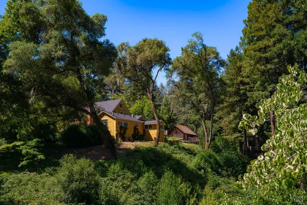 $5,500,000 | 20205 Tumbling McD Road, Philo, CA 95466