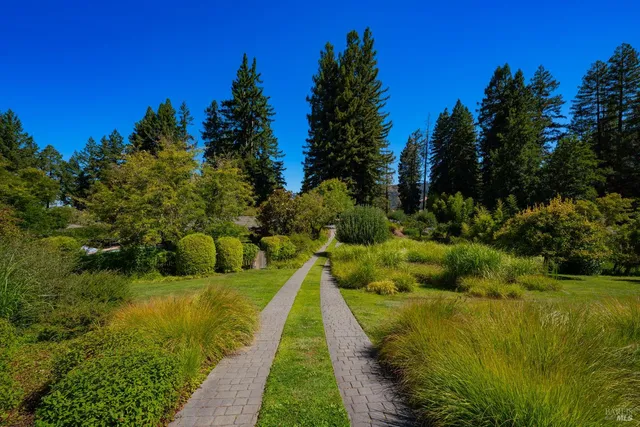 $5,500,000 | 20205 Tumbling McD Road, Philo, CA 95466