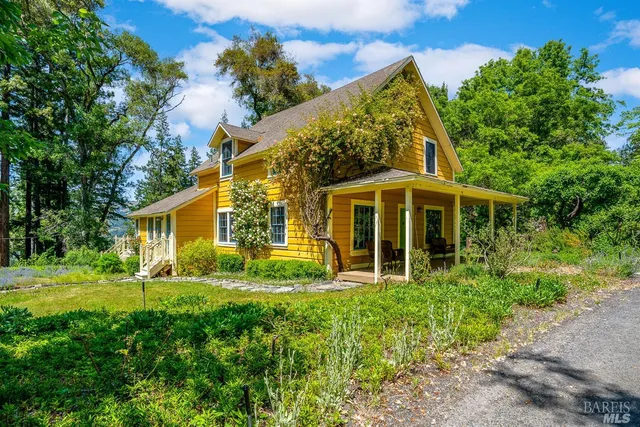 $5,500,000 | 20205 Tumbling McD Road, Philo, CA 95466