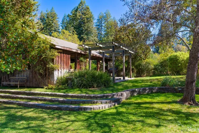 $5,500,000 | 20205 Tumbling McD Road, Philo, CA 95466