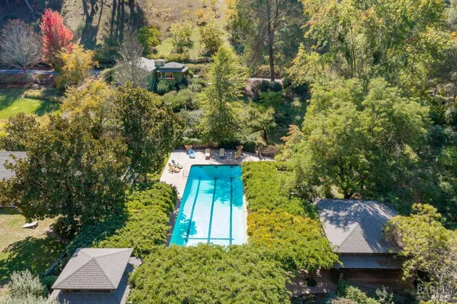 $5,500,000 | 20205 Tumbling McD Road, Philo, CA 95466