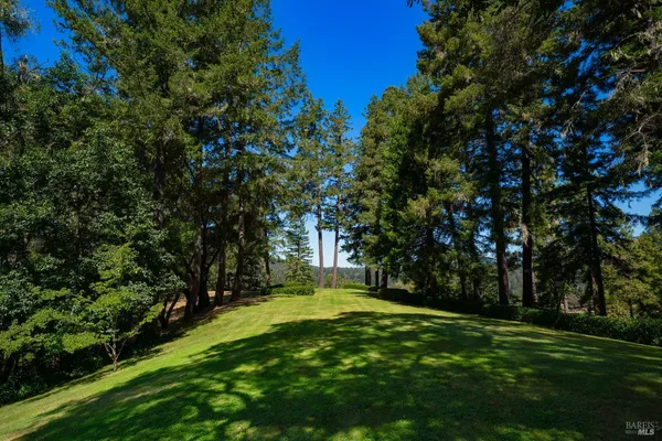 $5,500,000 | 20205 Tumbling McD Road, Philo, CA 95466