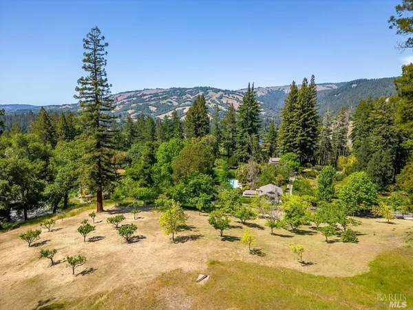 $5,500,000 | 20205 Tumbling McD Road, Philo, CA 95466