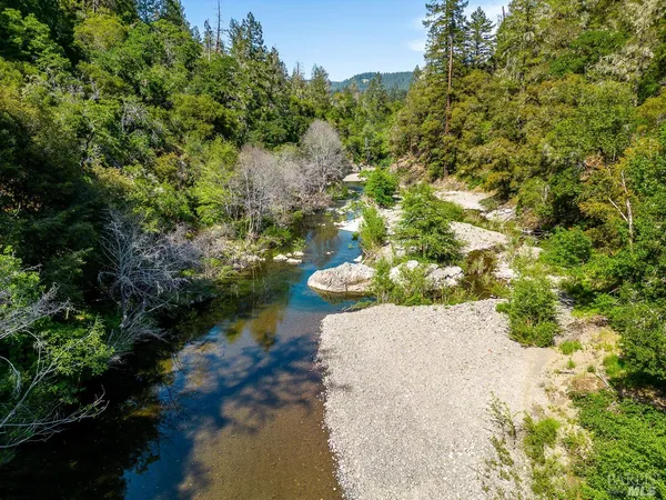 $5,500,000 | 20205 Tumbling McD Road, Philo, CA 95466
