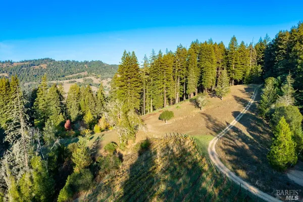 $5,500,000 | 20205 Tumbling McD Road, Philo, CA 95466