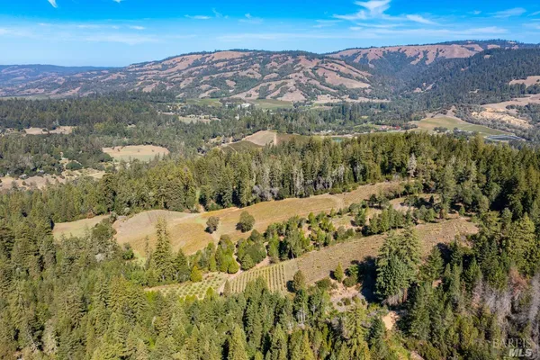 $5,500,000 | 20205 Tumbling McD Road, Philo, CA 95466