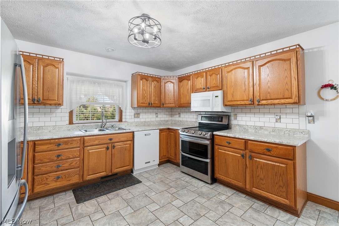 231 Clare Road Mansfield, OH 44906 - Photo 12 of 35 Gallery Image 12