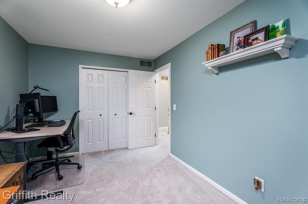 8854 Buchanan Road Brighton, MI 48116 - Photo 28 of 48