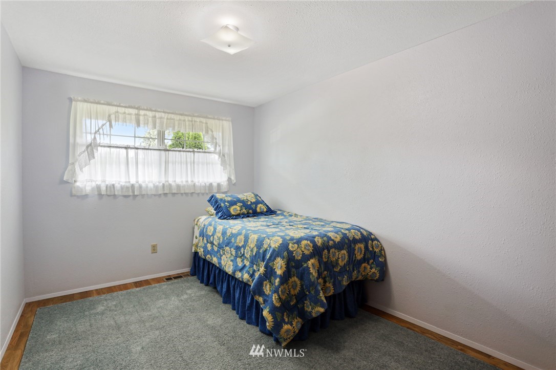 20548 Southeast 159th Street Renton, WA 98059 - Photo 16 of 25 Gallery Image 16