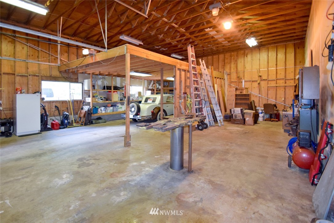 20548 Southeast 159th Street Renton, WA 98059 - Photo 6 of 25 Gallery Image 6