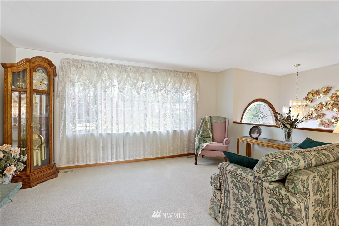 20548 Southeast 159th Street Renton, WA 98059 - Photo 8 of 25 Gallery Image 8
